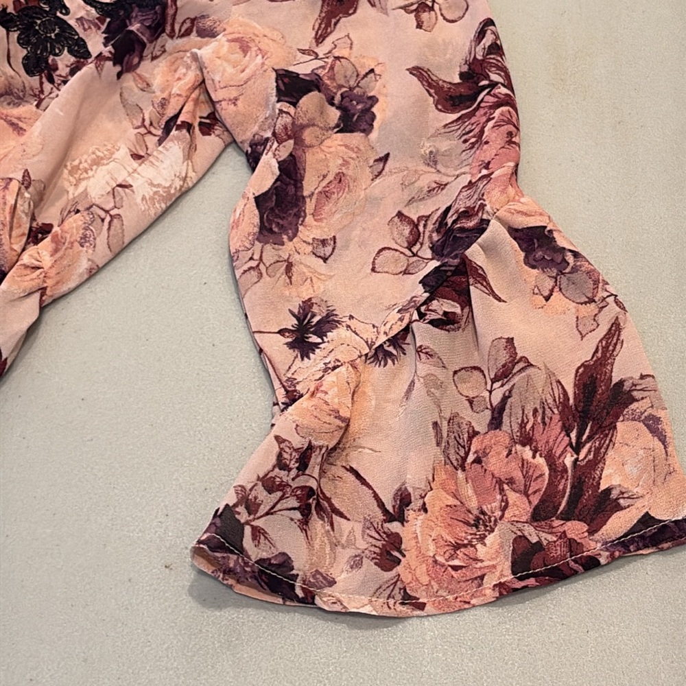 Taylor& Sage Sheer Floral Blouse - Picture 8 of 8